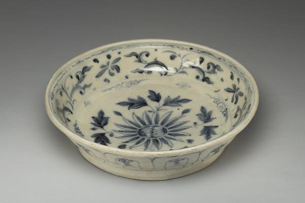 越南青花花卉盤