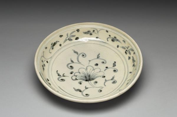 越南青花花卉盤