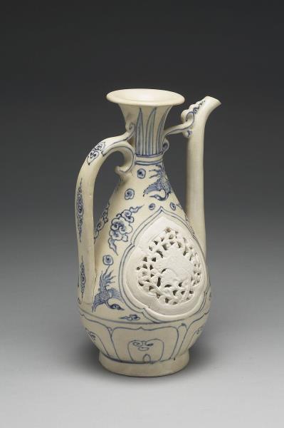 越南青花鏤空花鳥執壺- 故宮