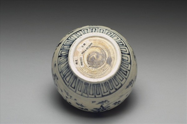 越南 青花花卉罐