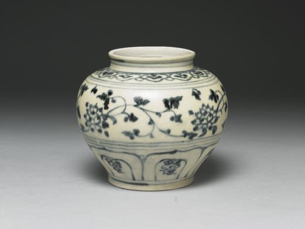 越南青花花卉罐