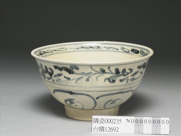 越南青花花卉碗- 故宮