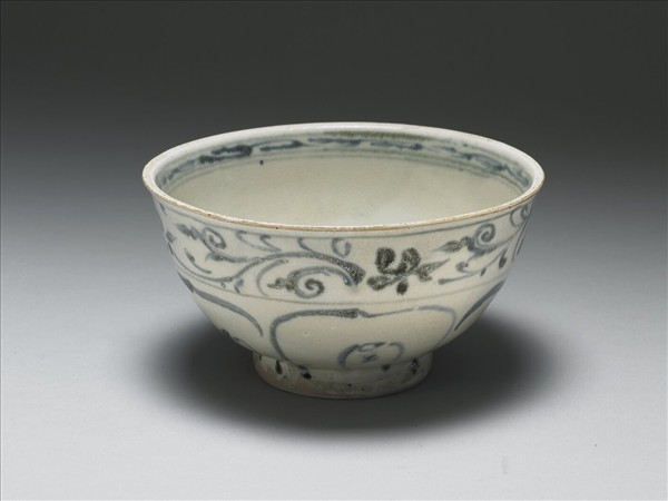 越南青花花卉碗