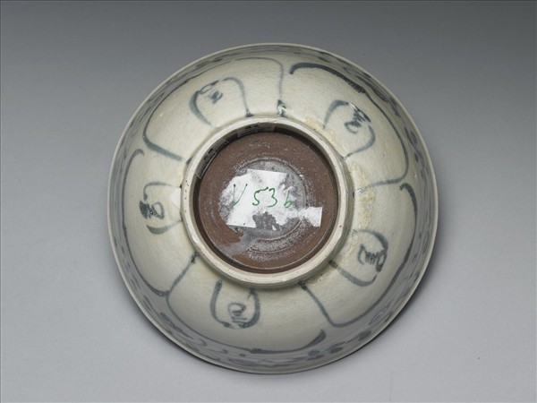 越南青花花卉碗