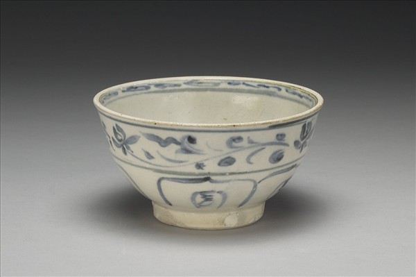 越南青花花卉碗