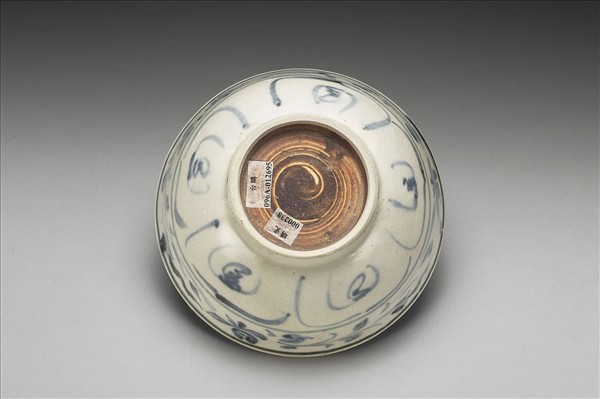 越南青花花卉碗