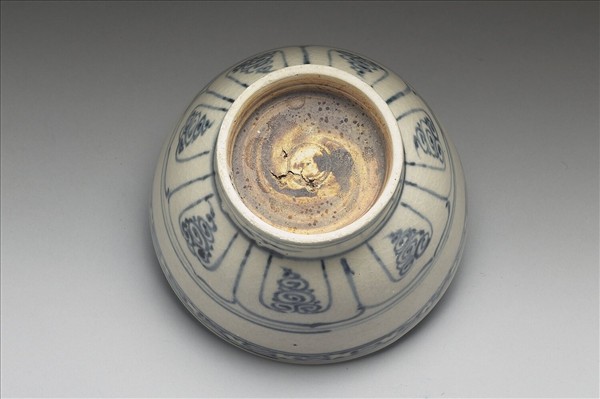 越南青花花卉碗