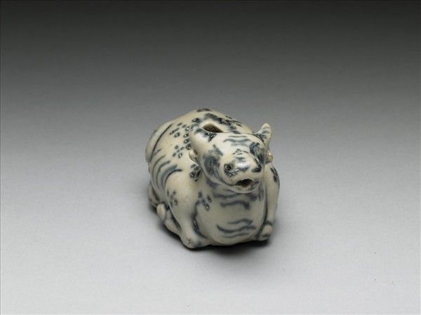 越南 青花牛形水注