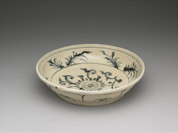 越南青花花卉盤