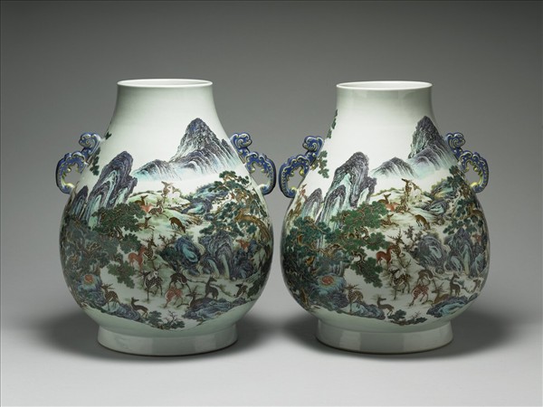 洋彩百鹿雙耳尊