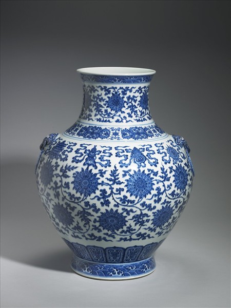 青花雜寶紋雙獸耳罐