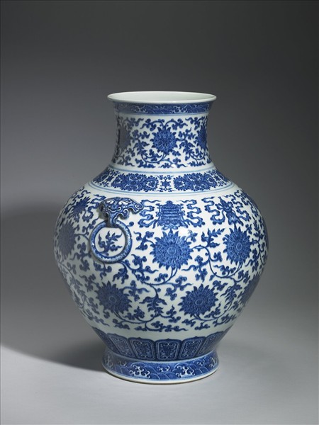 青花雜寶紋雙獸耳罐