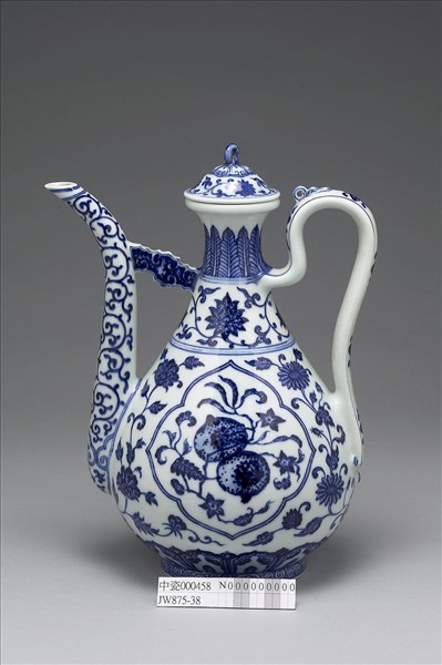 青花荔枝桃實執壺