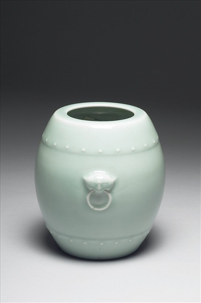 青瓷獸耳暗環鼓式罐