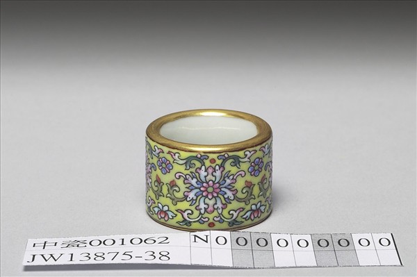 粉彩花卉紋扳指