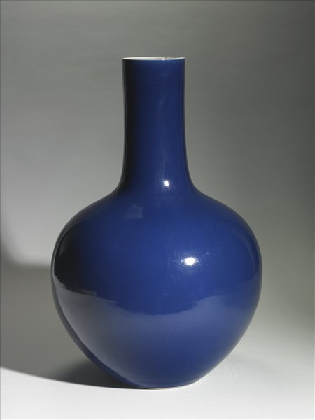 霽青釉天球瓶