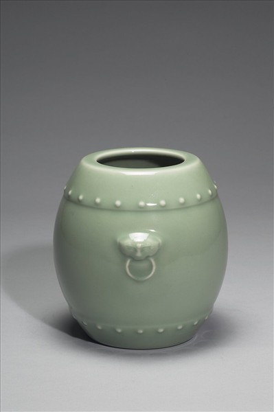 青瓷獸耳暗環鼓式罐
