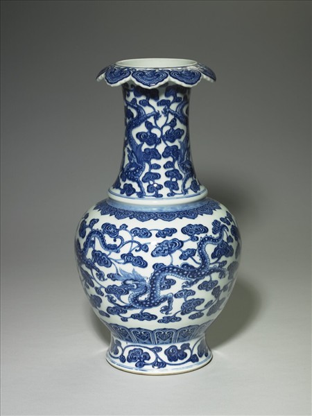 青花雲龍花口瓶