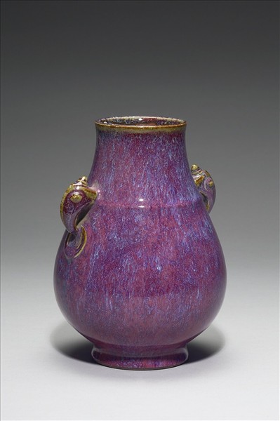 爐鈞釉獸耳銜環瓶