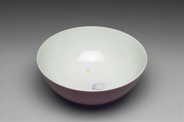 霽紅釉白裡碗