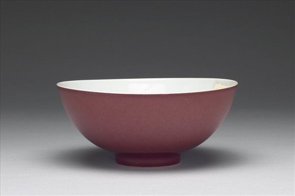 霽紅釉白裡碗