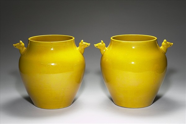 黃釉雙獸耳尊