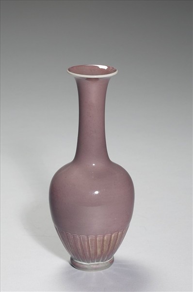 豇豆紅釉菊瓣紋瓶