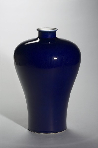 霽青釉梅瓶