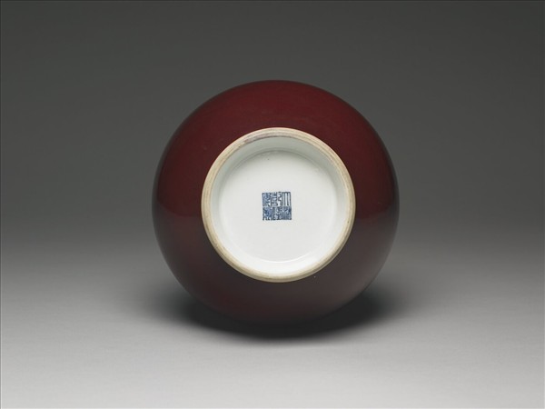 霽紅釉玉壺春瓶