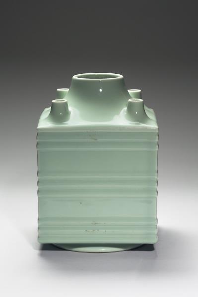 青瓷九弦五孔瓶