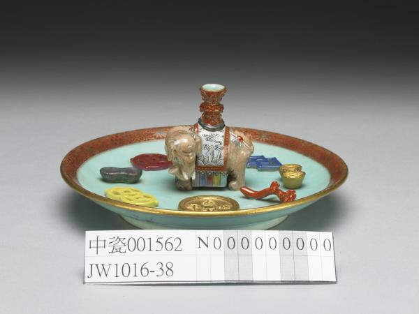 粉彩綠地太平有象香插