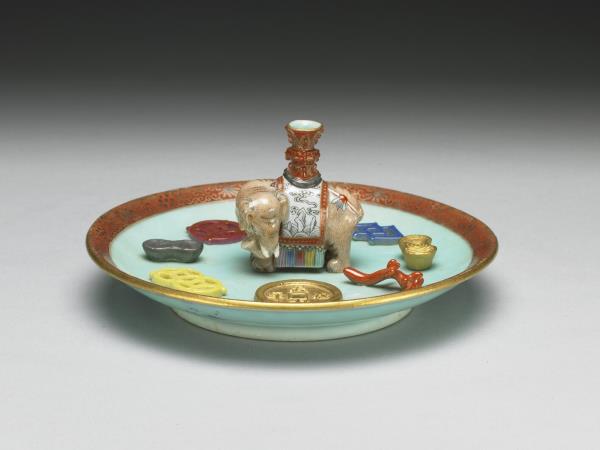 粉彩綠地太平有象香插