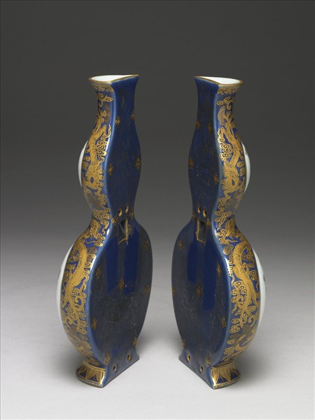 霽青釉描金轎瓶