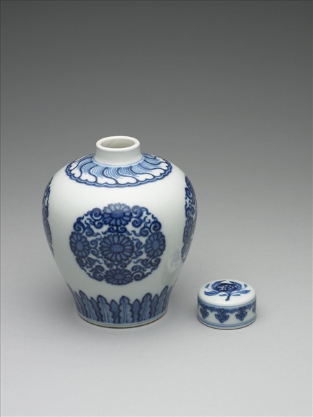 青花菊花紋蓋罐