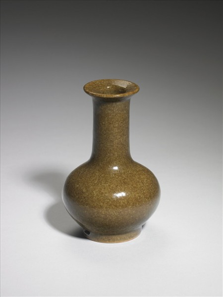 茶葉末釉穿帶瓶