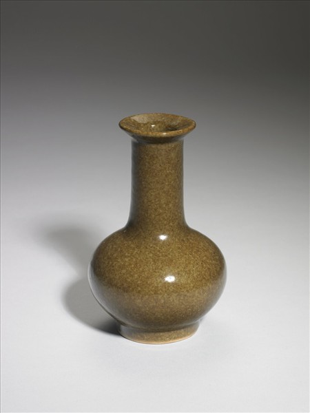 茶葉末釉穿帶瓶