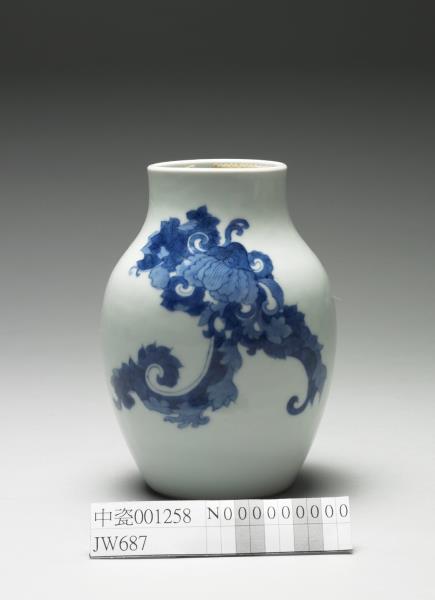 青花夔龍紋罐- 故宮