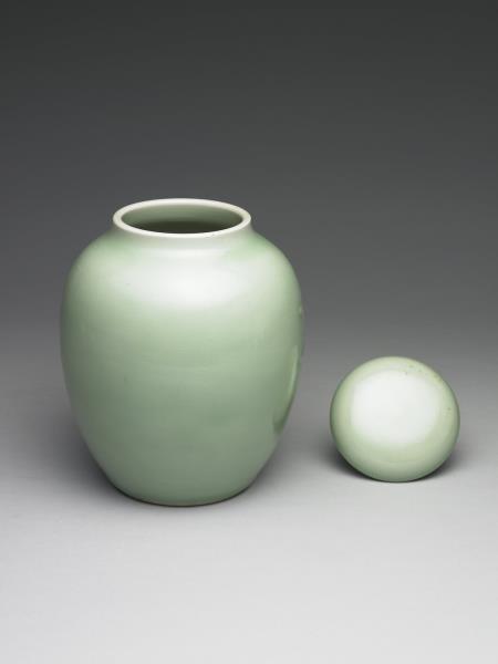 冬青釉暗耳茶葉蓋罐