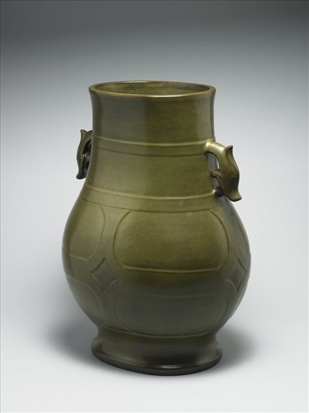 青瓷獸耳絃文尊