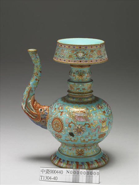 洋彩湖綠地賁靶壺