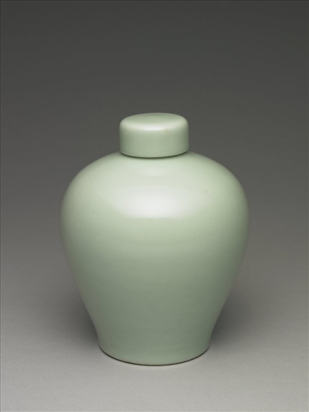 冬青釉蓋罐