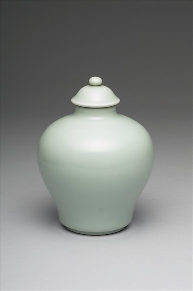 冬青釉蓋罐