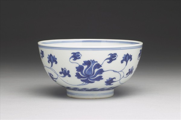青花番蓮碗
