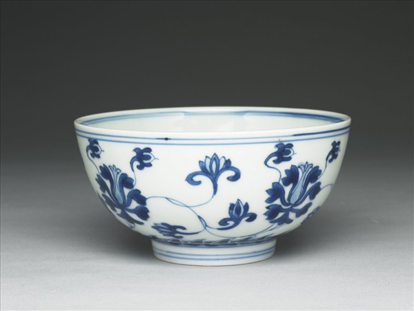 青花番蓮碗