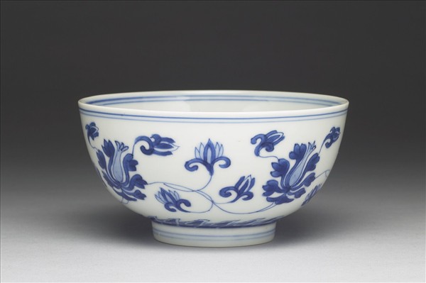 青花番蓮碗