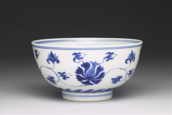 青花番蓮碗