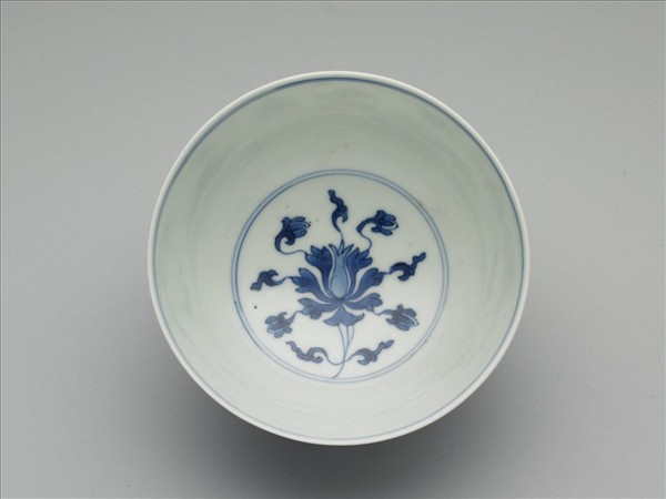 青花番蓮碗