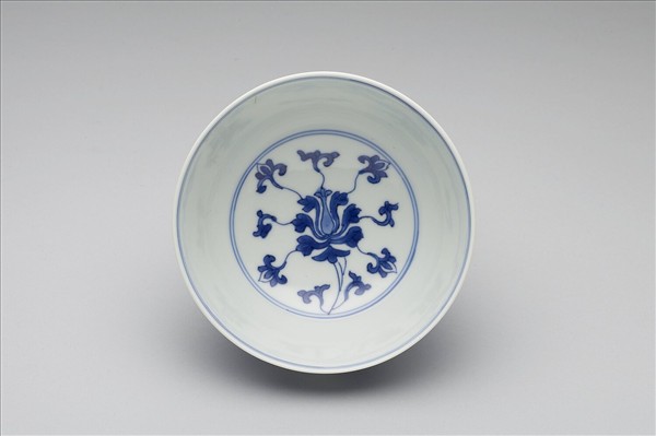 青花番蓮碗