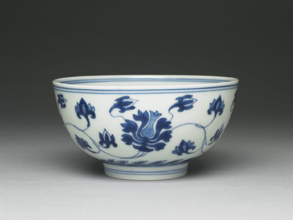 青花番蓮碗