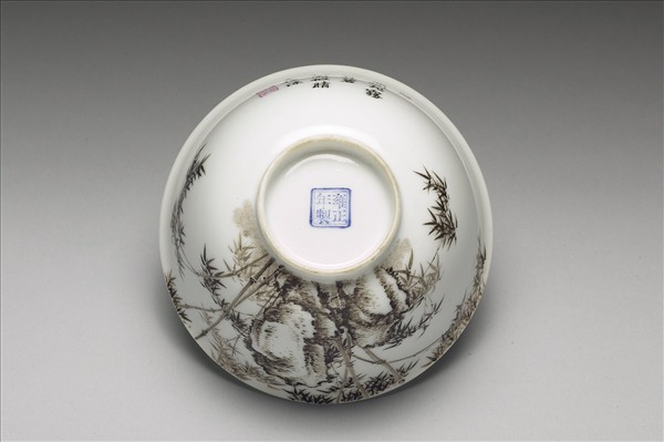 琺瑯彩赭墨竹石碗